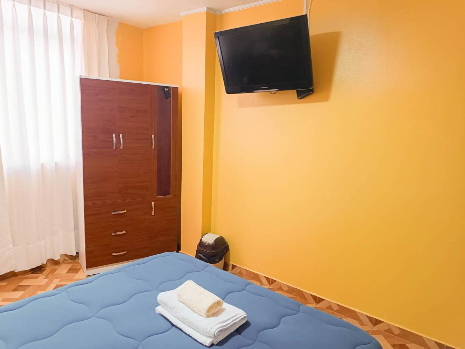 דירות לימה Right Across From The Airport - Free Shuttle - A Y J Familia מראה חיצוני תמונה