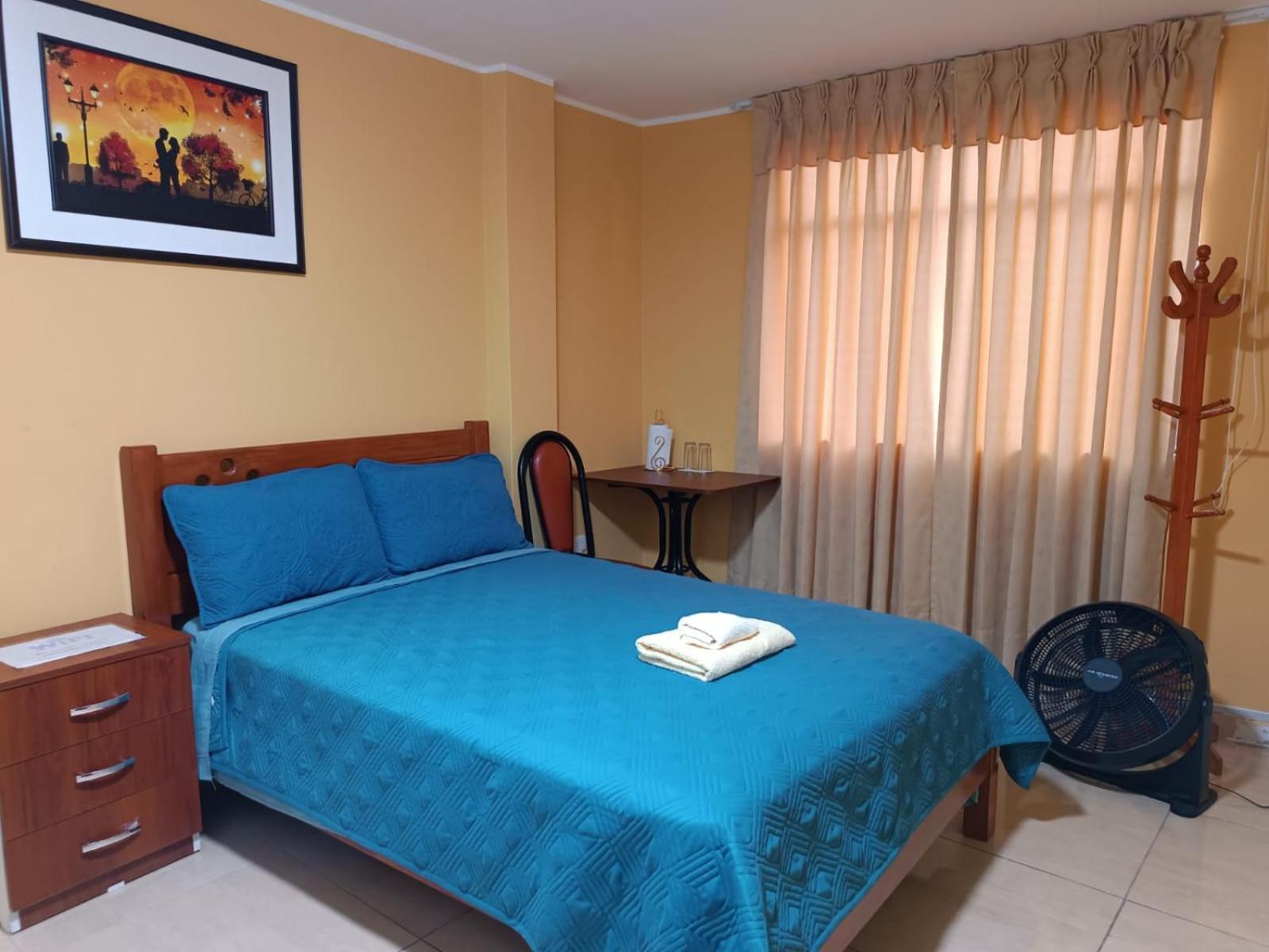 דירות לימה Right Across From The Airport - Free Shuttle - A Y J Familia חדר תמונה