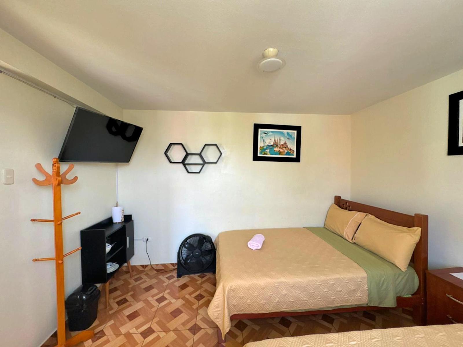 דירות לימה Right Across From The Airport - Free Shuttle - A Y J Familia מראה חיצוני תמונה
